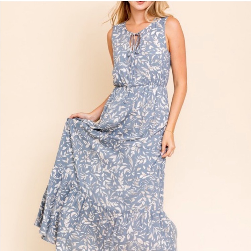 Leaf Print Maxi Dress in Blue